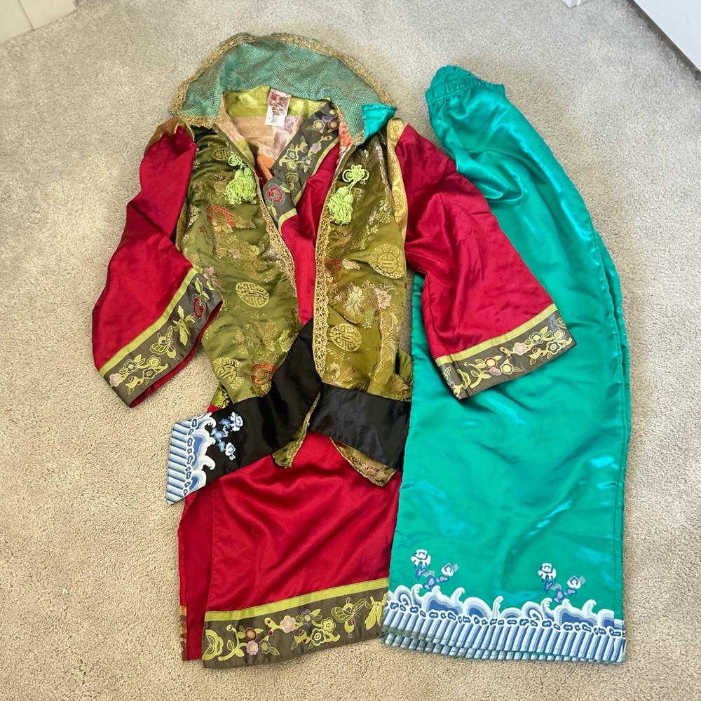 Kimono Costume medium